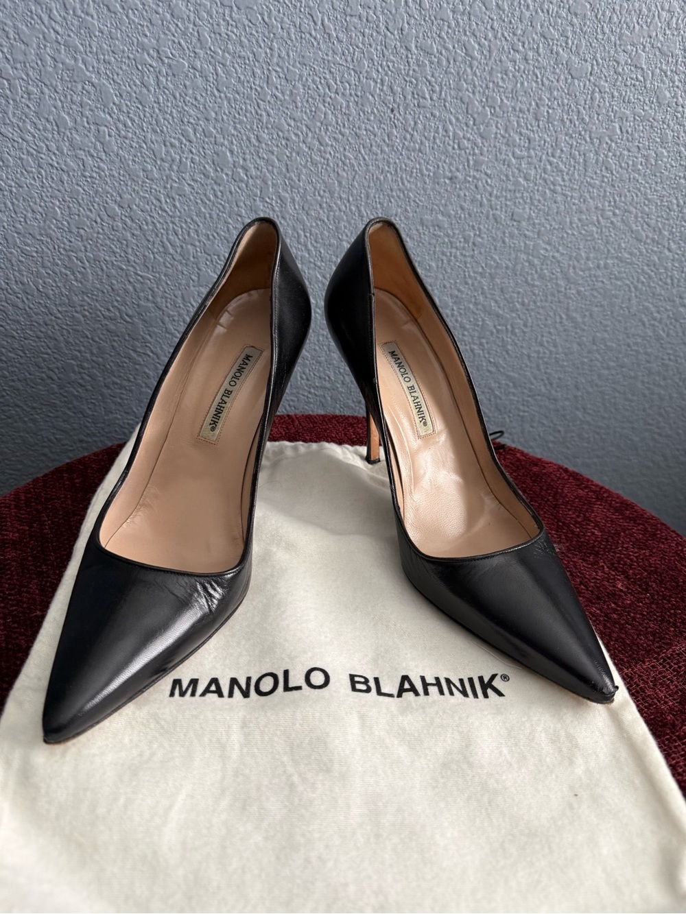 Manolo Blahnik Black Pointed Toe Leather Stiletto Pumps